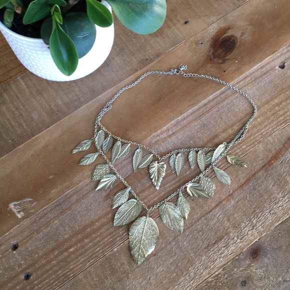 Jewelry - 🎉 HP 🎉 Boho Bronze Leaf 🍃 Necklace
